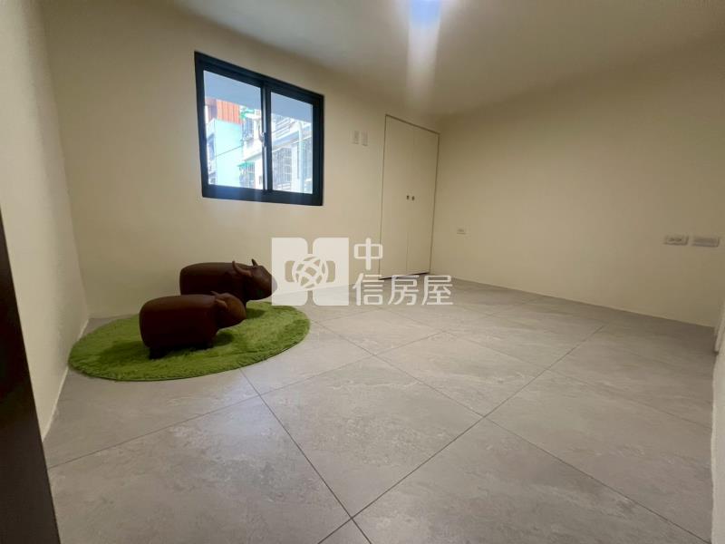 義華商圈翻新車庫透天房屋室內格局與周邊環境