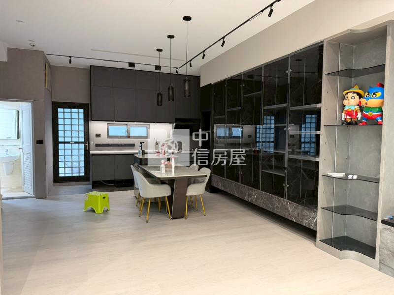 芳苑路上百萬裝潢電梯別墅房屋室內格局與周邊環境