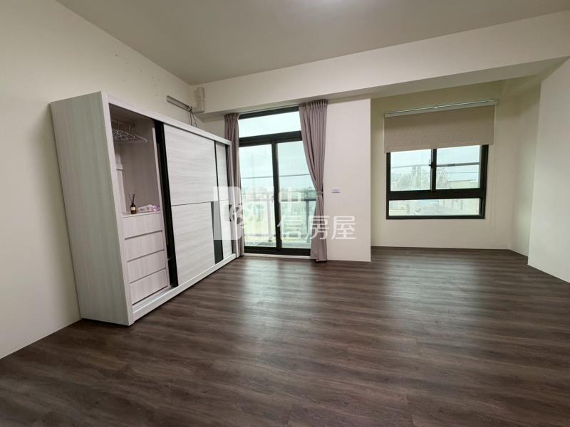 芳苑路上百萬裝潢電梯別墅房屋室內格局與周邊環境