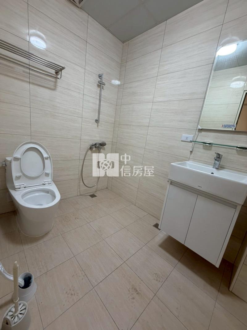 芳苑路上百萬裝潢電梯別墅房屋室內格局與周邊環境