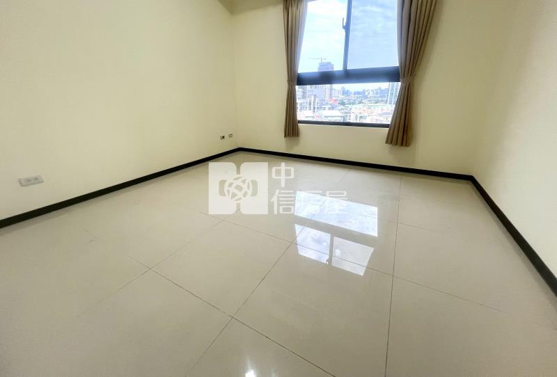 昂峰詠青三房平車視野戶房屋室內格局與周邊環境