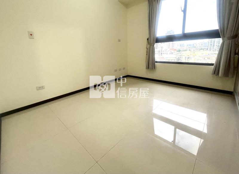 昂峰詠青三房平車視野戶房屋室內格局與周邊環境