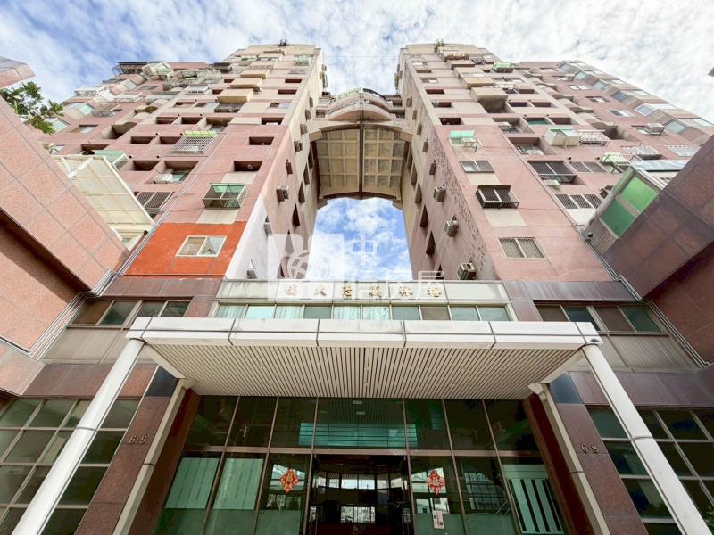 專任!西屯逢甲|格林威治|三房車位近中央公園房屋室內格局與周邊環境