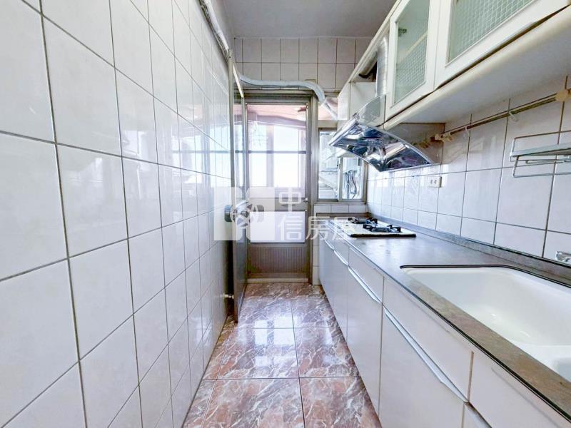 專任!西屯逢甲|格林威治|三房車位近中央公園房屋室內格局與周邊環境