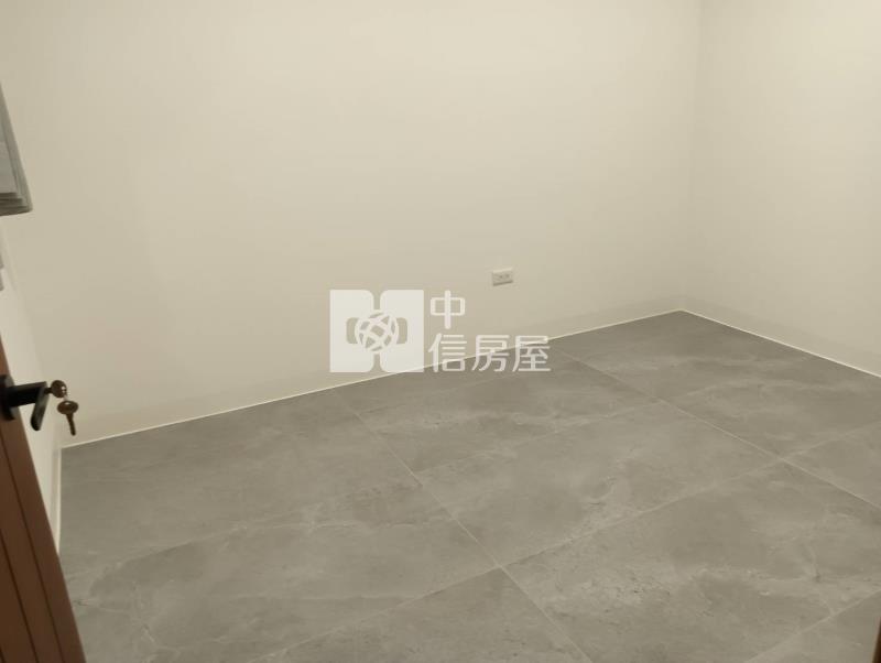 仁武(仁慈公園)大面寬雙車墅房屋室內格局與周邊環境