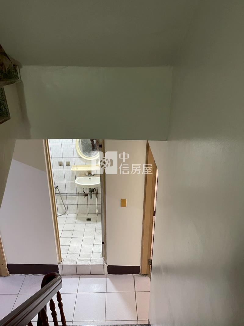 斗六大地坪車庫別墅房屋室內格局與周邊環境