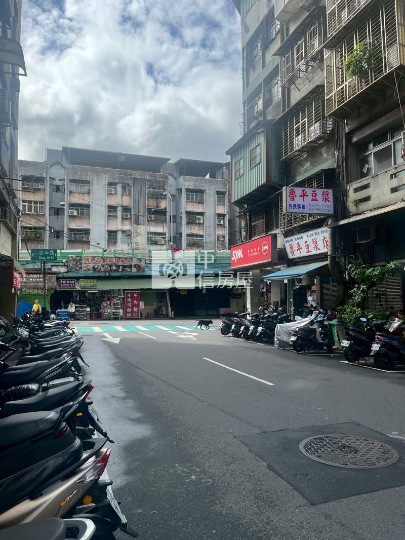 ●仁愛區市區一樓房屋室內格局與周邊環境