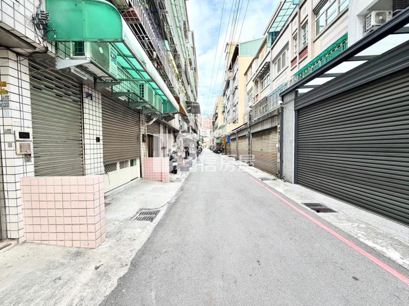 水湳商圈活巷黃金店面房屋室內格局與周邊環境