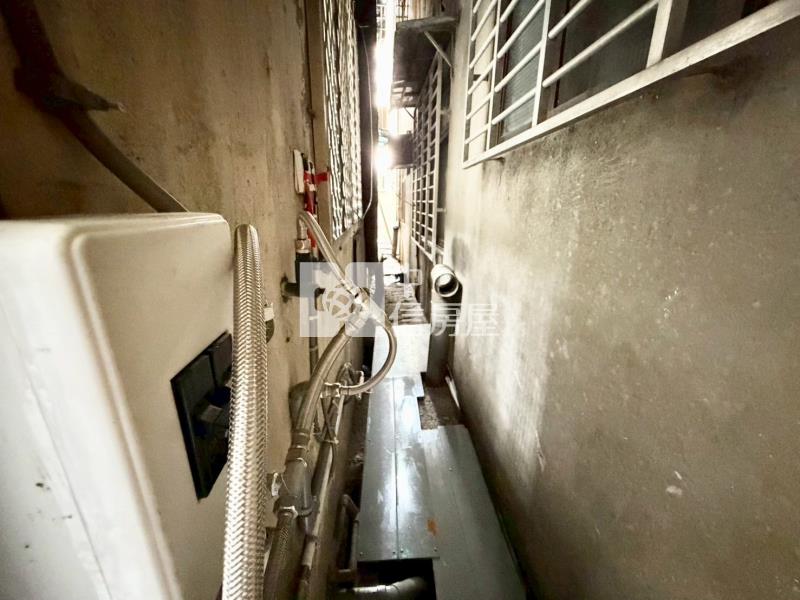 水湳商圈活巷黃金店面房屋室內格局與周邊環境