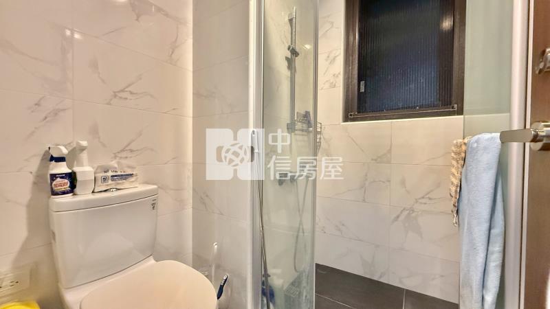 登陽春賞次頂樓兩房兩衛平車房屋室內格局與周邊環境