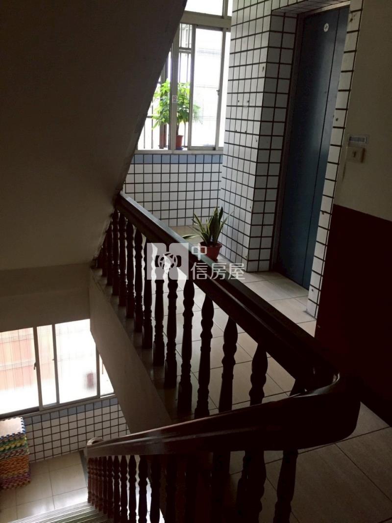 大同路優質金雞母電梯透店房屋室內格局與周邊環境