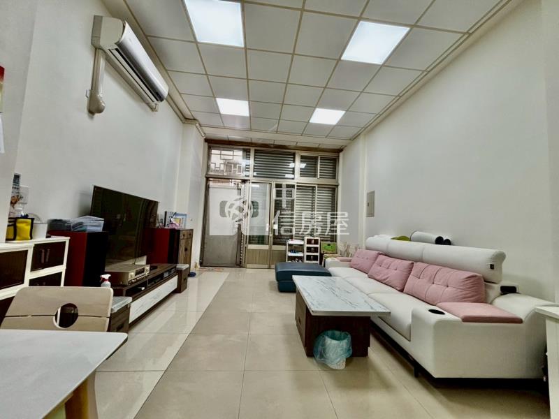 樹孝商圈臨路四房透店門前停車房屋室內格局與周邊環境