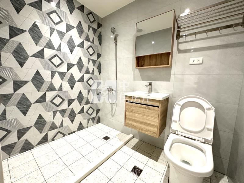 安平國中全新整理套房房屋室內格局與周邊環境