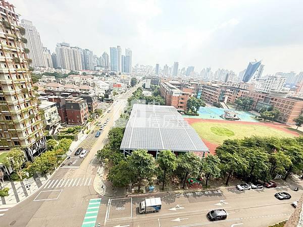 (英棋觀邸)七期惠文學區5房雙平車無限視野戶房屋室內格局與周邊環境