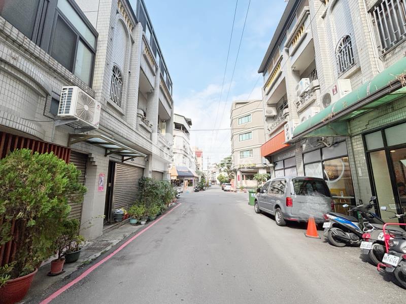 台中巨蛋旁中清麗景美三房房屋室內格局與周邊環境