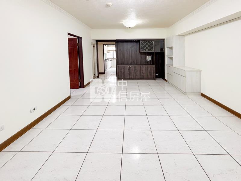 台中巨蛋旁中清麗景美三房房屋室內格局與周邊環境