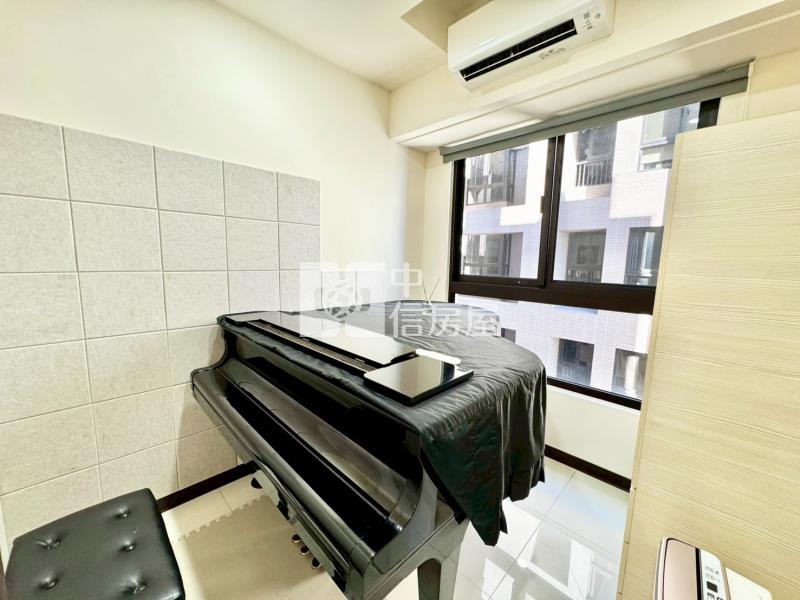 勝美新東區無線視野精裝三房平車房屋室內格局與周邊環境