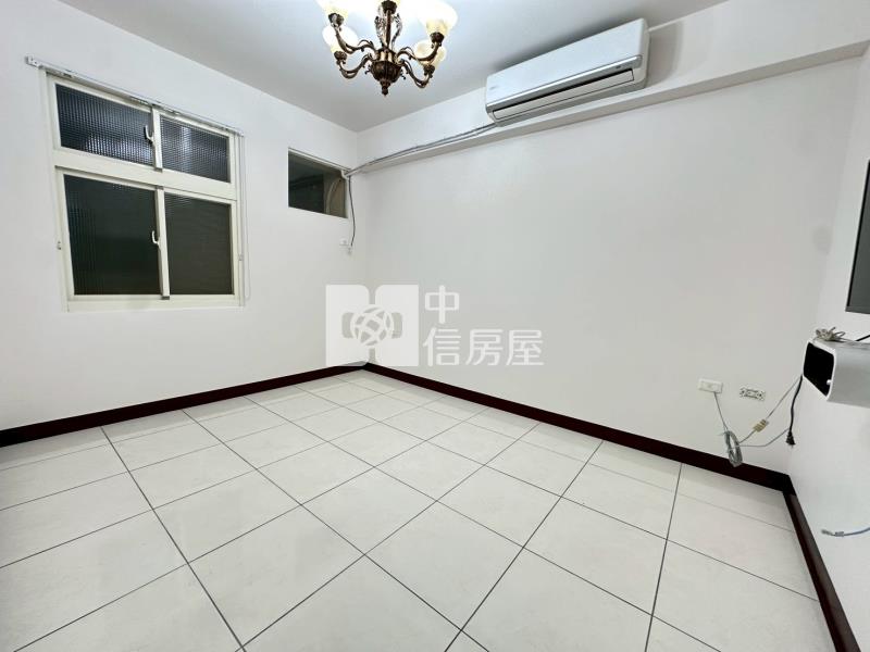 鹿港鹿和路大地坪面公園可停雙車房屋室內格局與周邊環境