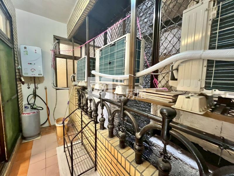 何厝國小旁大三房公寓房屋室內格局與周邊環境