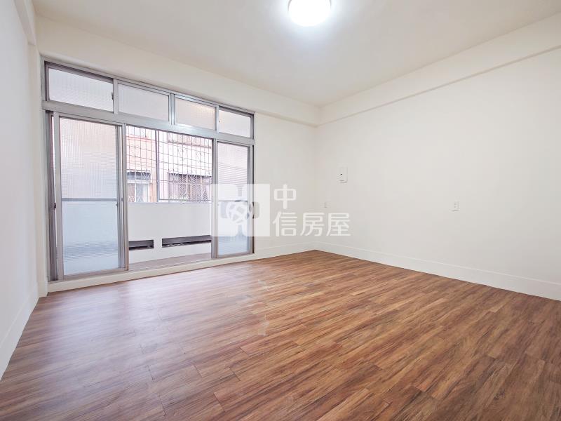 東山商圈車庫美透天房屋室內格局與周邊環境