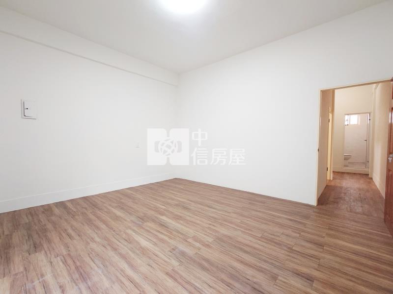 東山商圈車庫美透天房屋室內格局與周邊環境