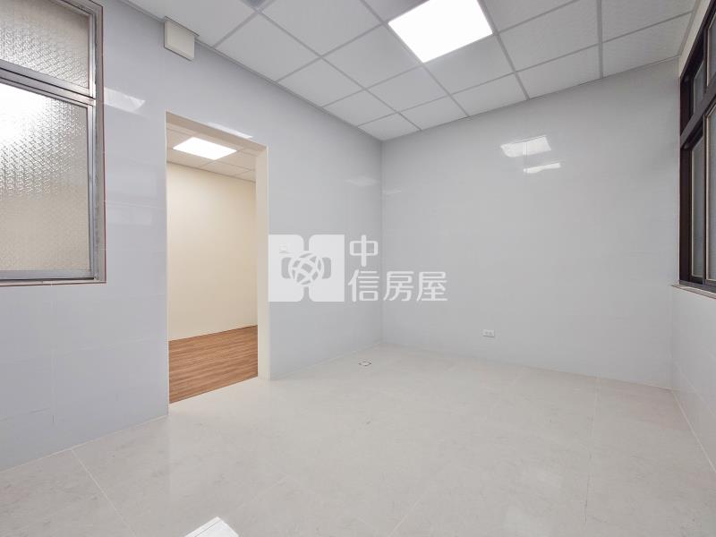 東山商圈車庫美透天房屋室內格局與周邊環境