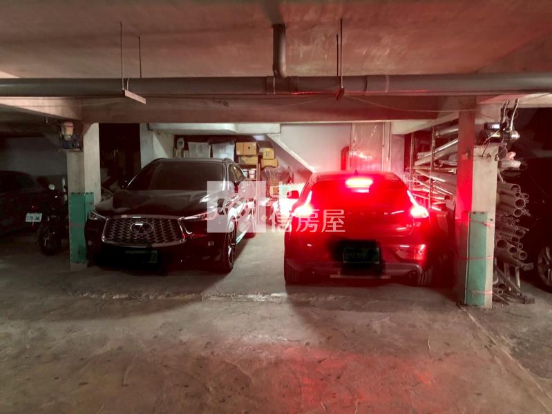 安祥街雙車位透天房屋室內格局與周邊環境