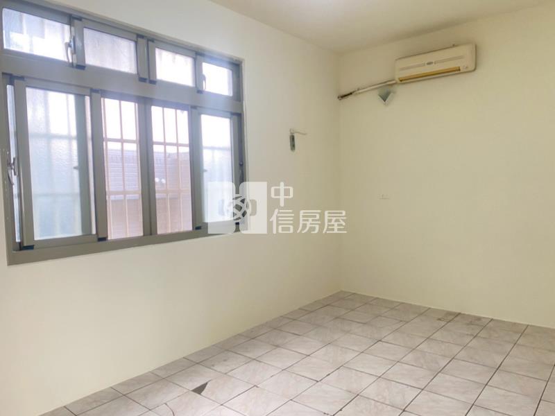 安祥街雙車位透天房屋室內格局與周邊環境