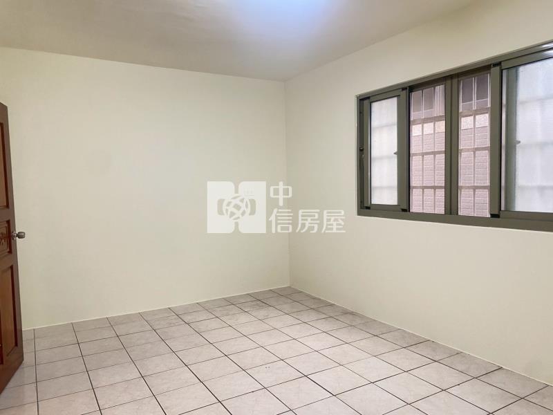 安祥街雙車位透天房屋室內格局與周邊環境