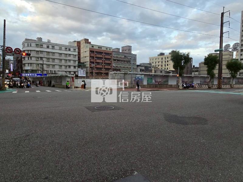 體育園區中原商圈可營業透天房屋室內格局與周邊環境