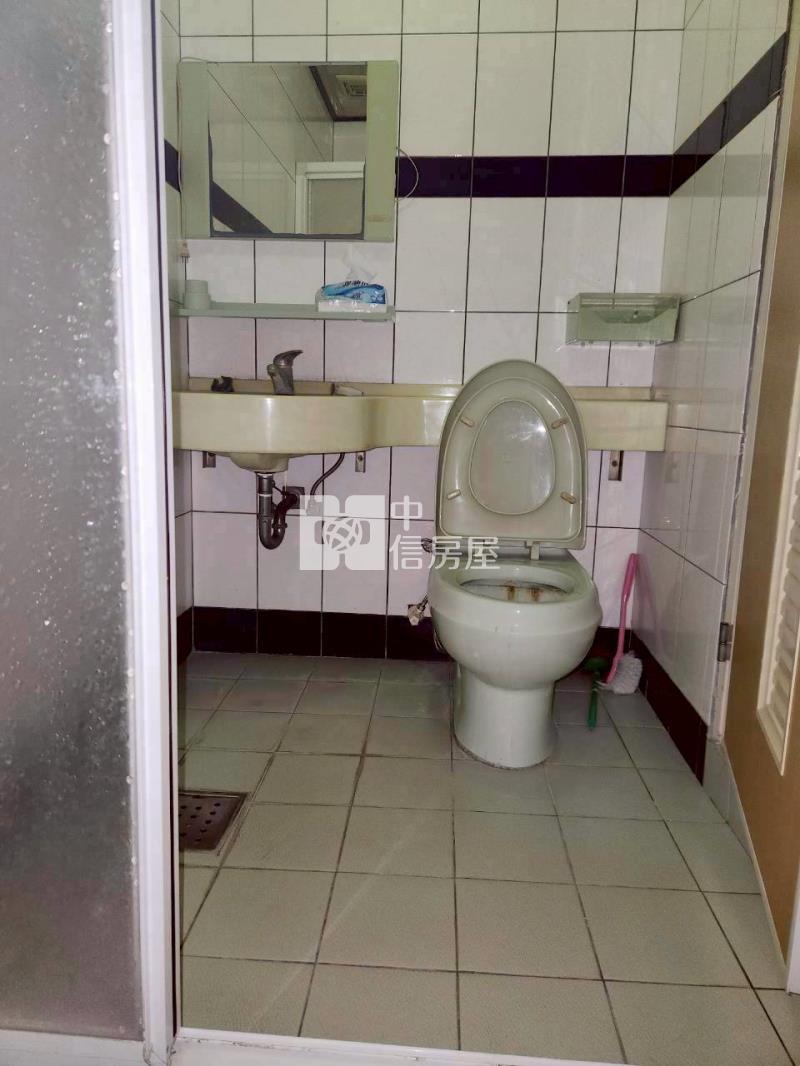 街尾美屋透天房屋室內格局與周邊環境