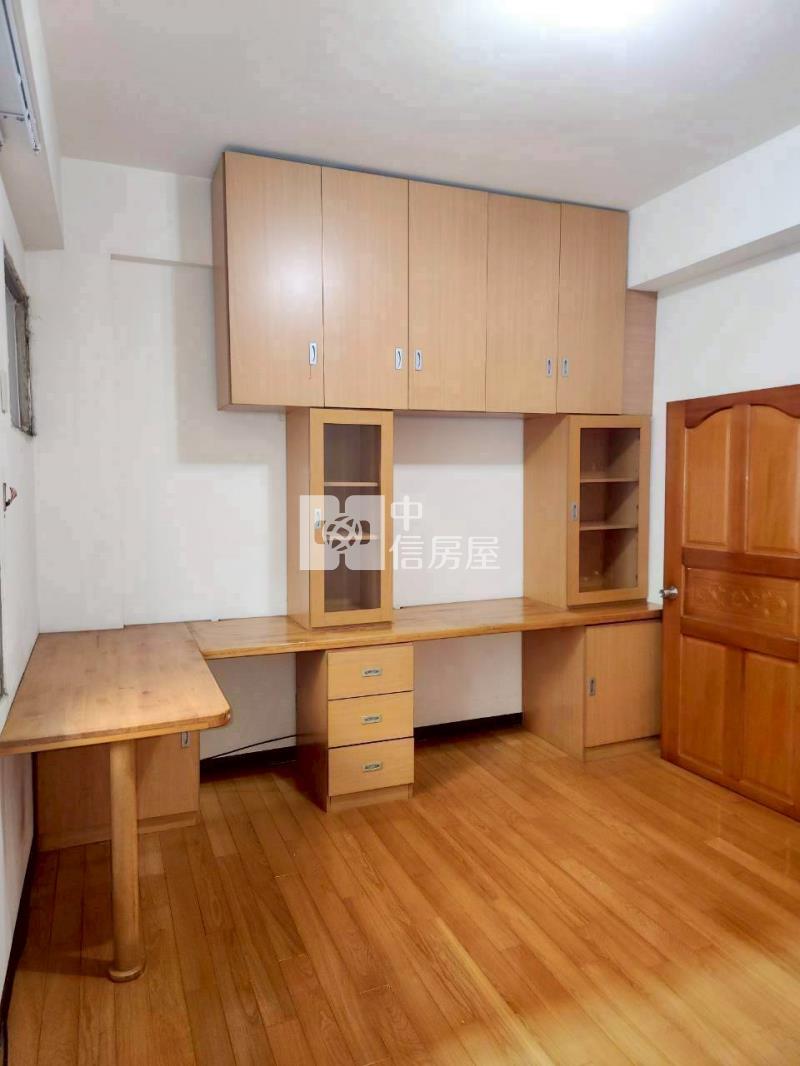 街尾美屋透天房屋室內格局與周邊環境