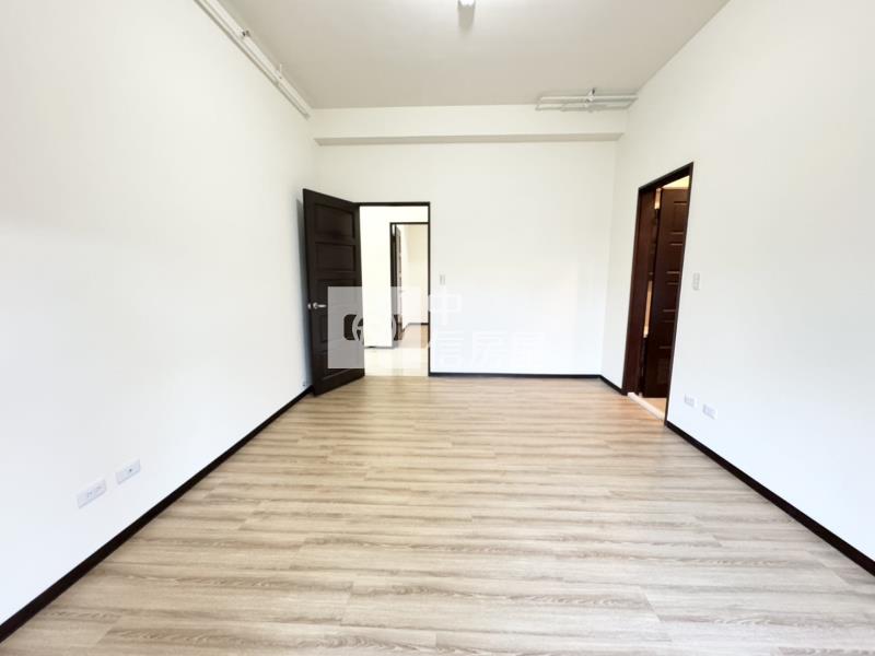 平鎮鼎藏帝景優質露臺三房雙車房屋室內格局與周邊環境