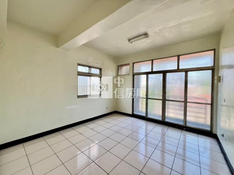 土庫國中邊間店面房屋室內格局與周邊環境