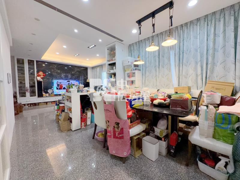 66交流道旁電梯大別墅(佳河頤園)房屋室內格局與周邊環境