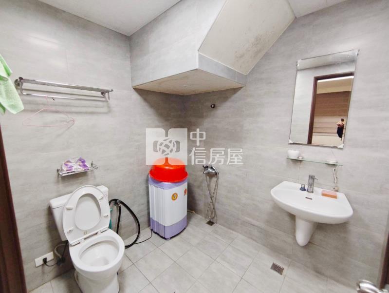 66交流道旁電梯大別墅(佳河頤園)房屋室內格局與周邊環境