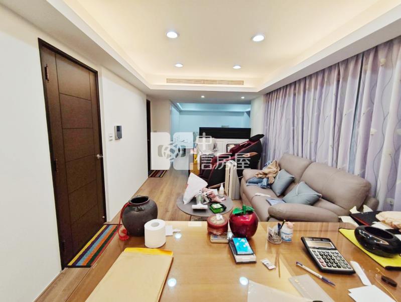 66交流道旁電梯大別墅(佳河頤園)房屋室內格局與周邊環境