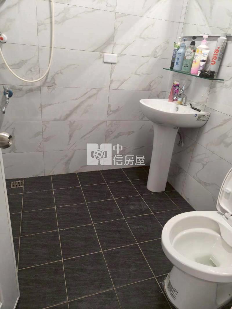 經國新城商圈收租店面房屋室內格局與周邊環境