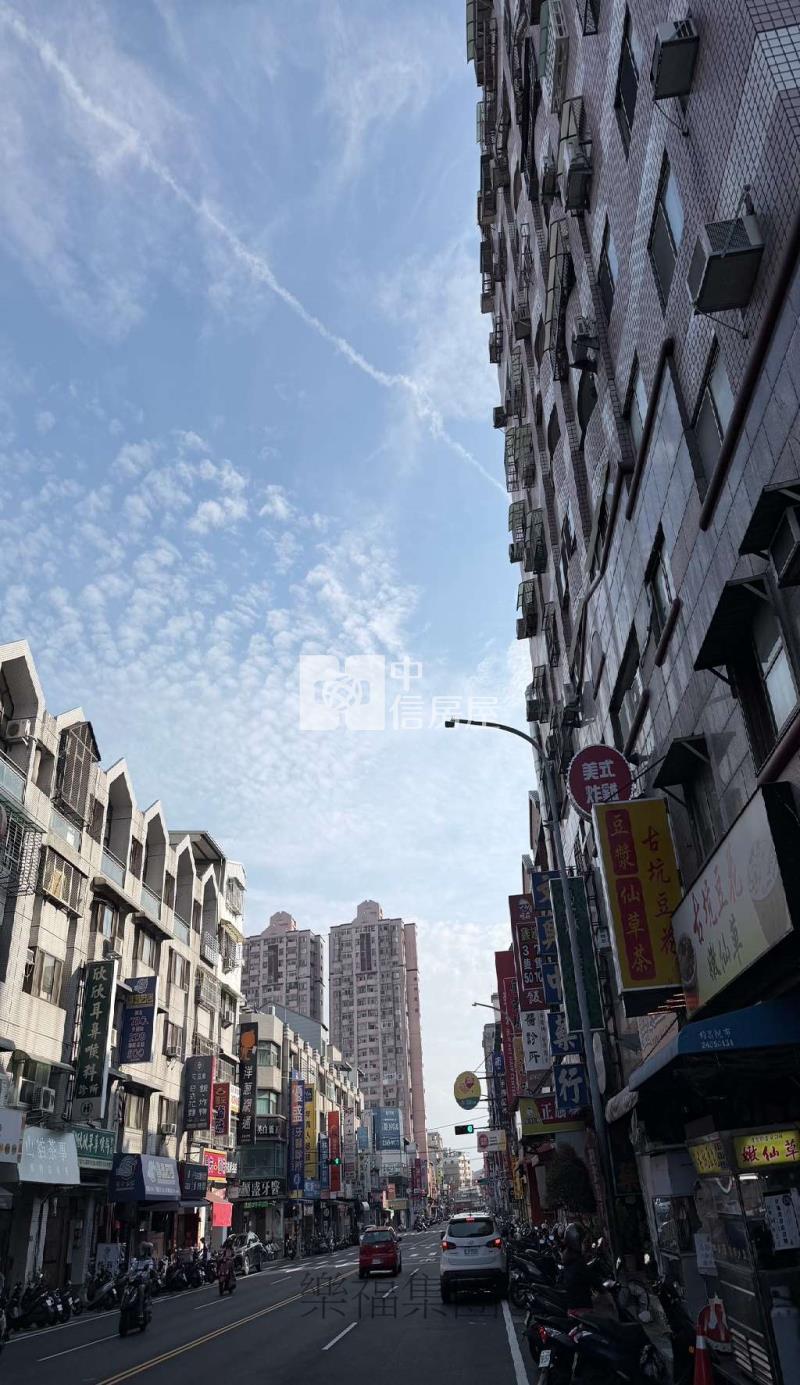 南區最熱鬧美村南路商圈稀有黃金雙店面房屋室內格局與周邊環境