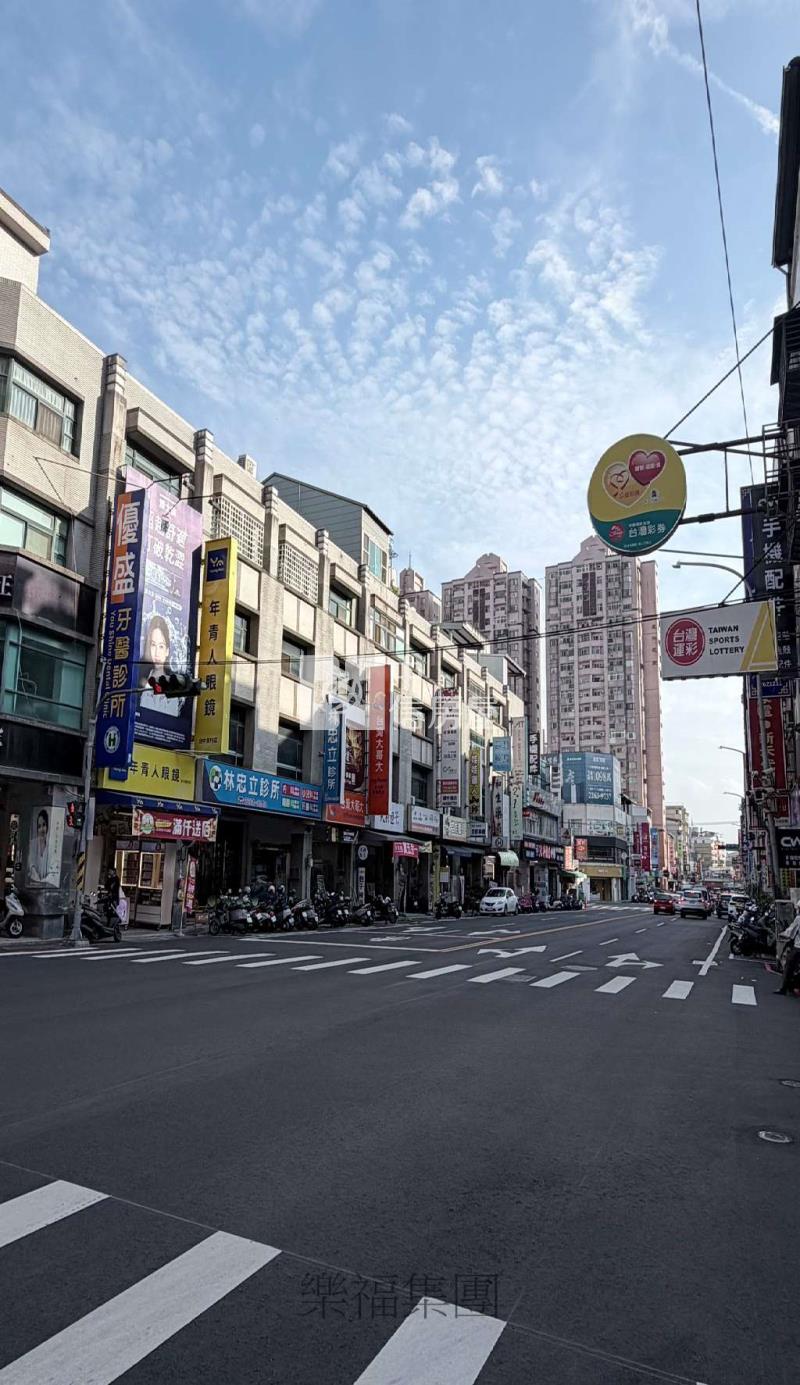 南區最熱鬧美村南路商圈稀有黃金雙店面房屋室內格局與周邊環境