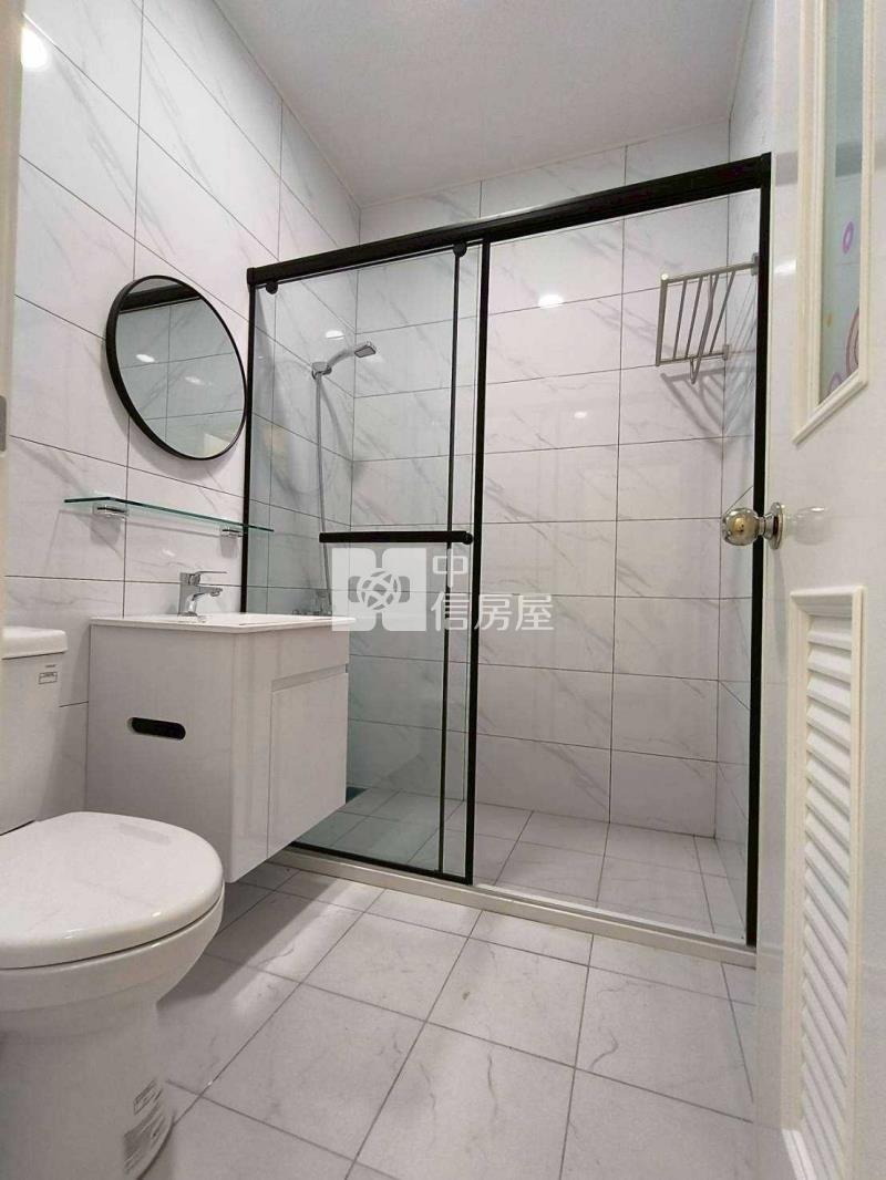 桃園巨星世家一樓三房車房屋室內格局與周邊環境