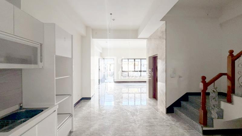 樹孝商圈雙車電梯別墅房屋室內格局與周邊環境