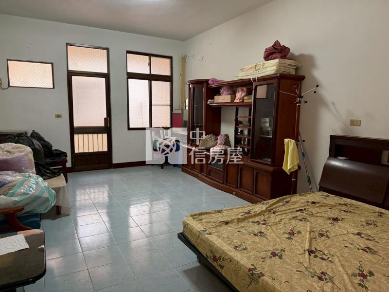 安南區長和路四段店住房屋室內格局與周邊環境