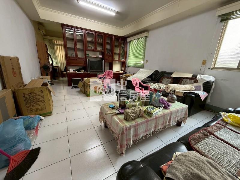 西區柳川邊間透天房屋室內格局與周邊環境