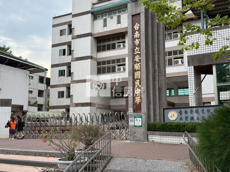 安南區長和路黃金店住房屋室內格局與周邊環境