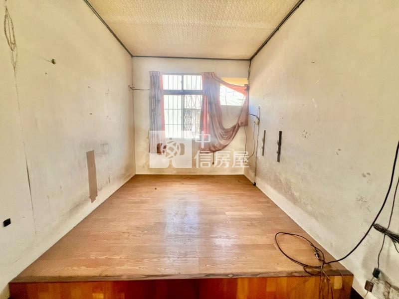 太平大面寬大地坪邊間古早味透天房屋室內格局與周邊環境