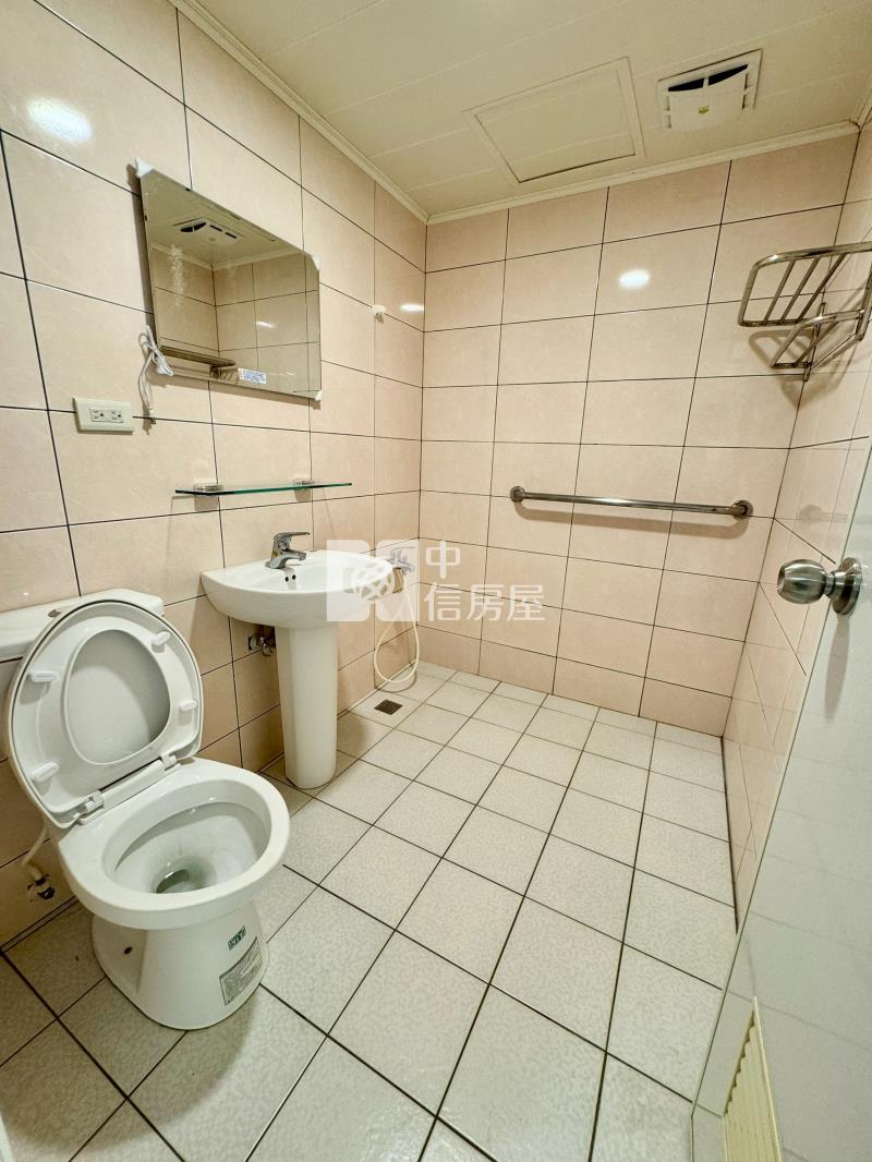 樹義公園精裝2房休旅車位美廈房屋室內格局與周邊環境