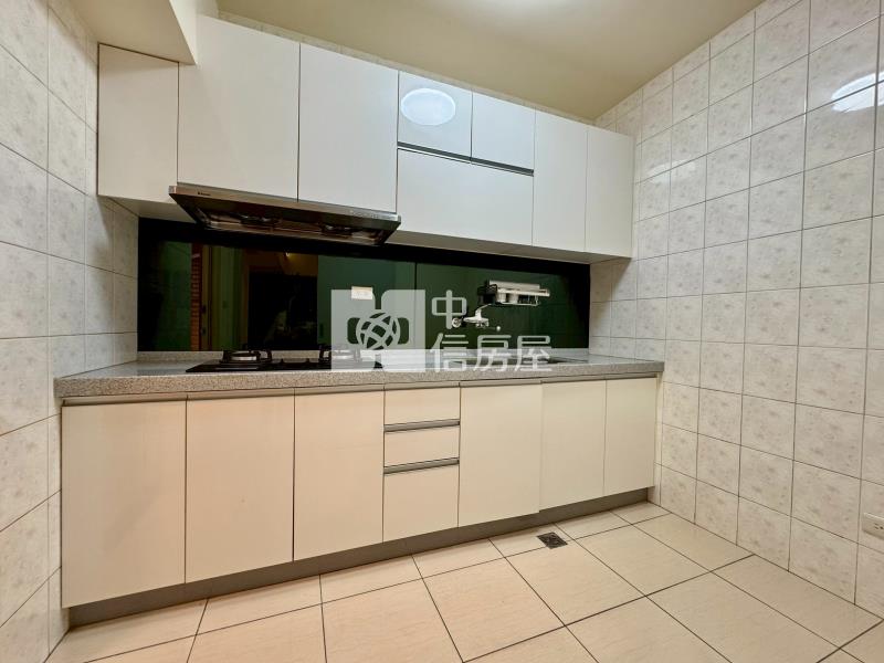 樹義公園精裝2房休旅車位美廈房屋室內格局與周邊環境