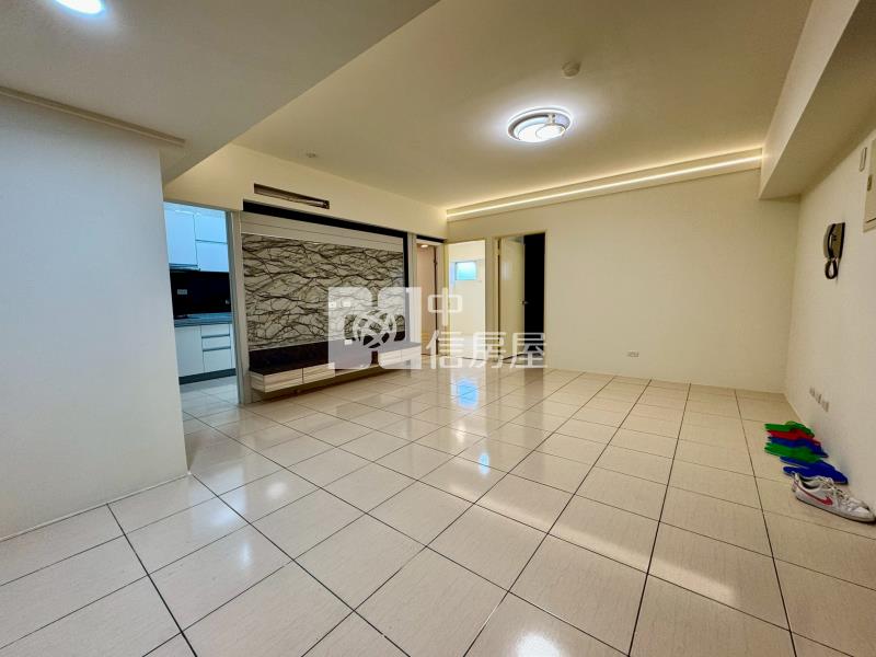 樹義公園精裝2房休旅車位美廈房屋室內格局與周邊環境