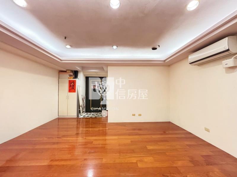 【冠軍】東都稀有景觀二房+車位房屋室內格局與周邊環境